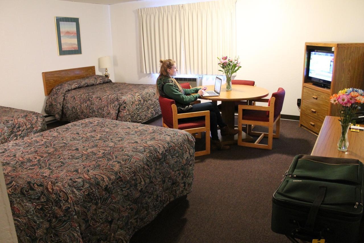 Budget Host Crestview Inn Sault Ste. Marie Exterior foto