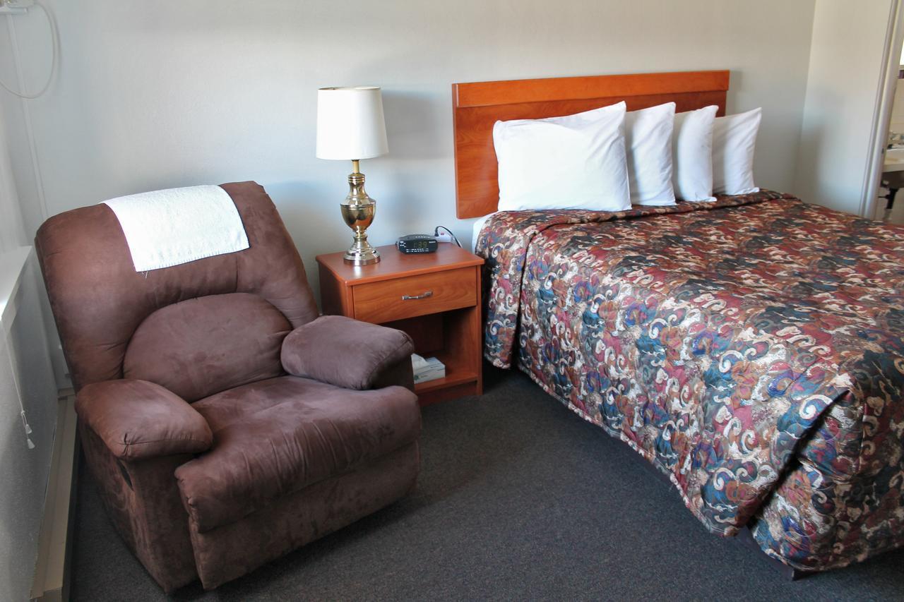 Budget Host Crestview Inn Sault Ste. Marie Exterior foto