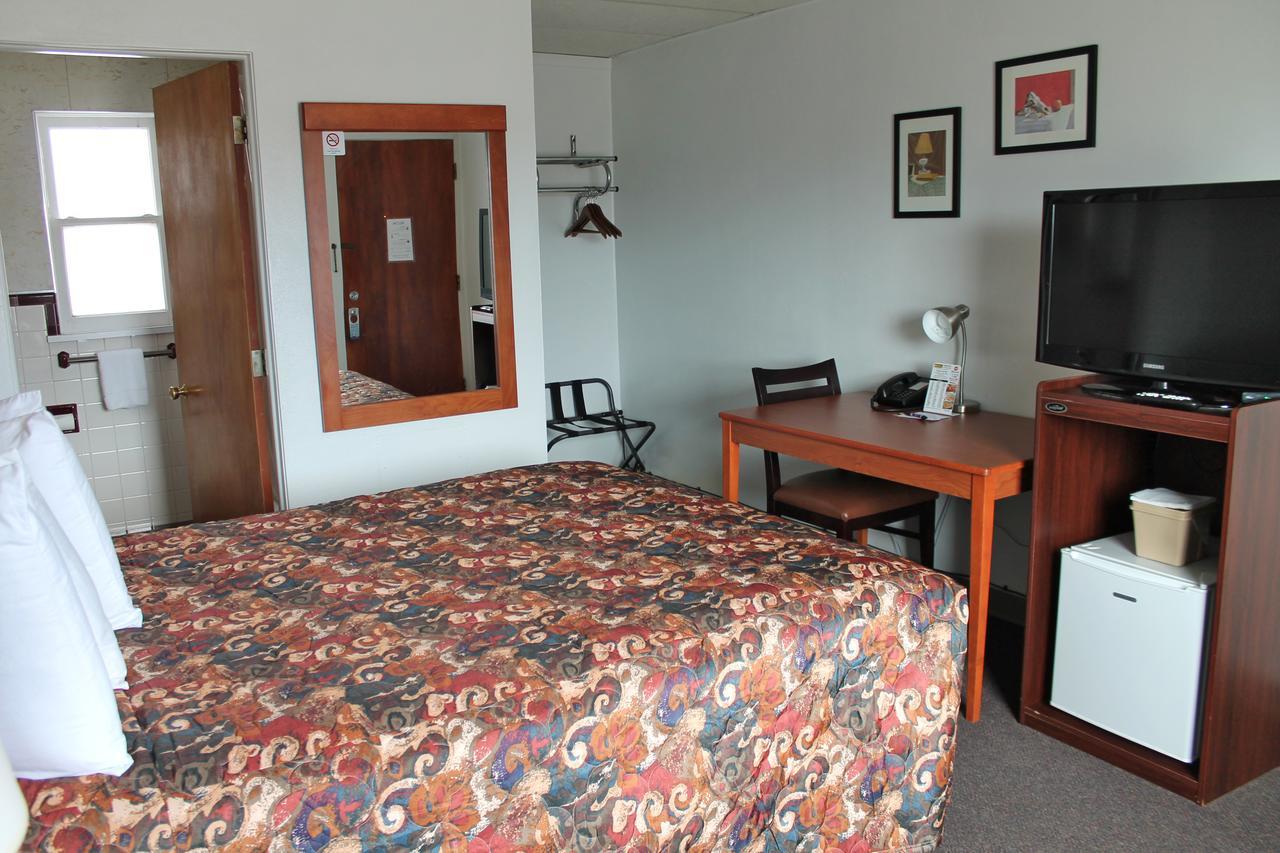 Budget Host Crestview Inn Sault Ste. Marie Exterior foto
